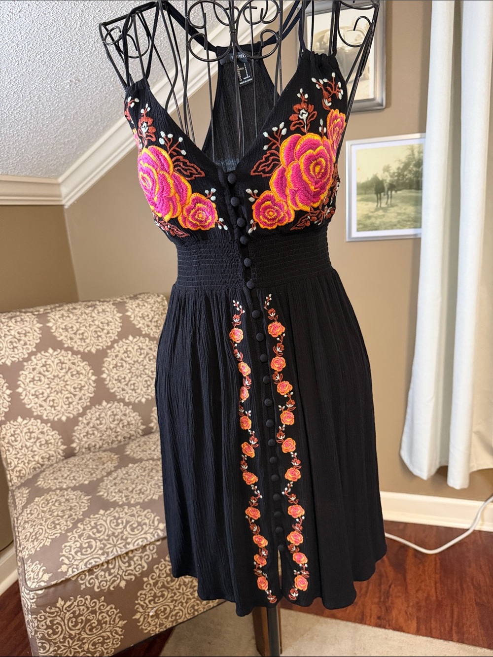 Forever 21 Black Strapless Embroidered Floral Dress